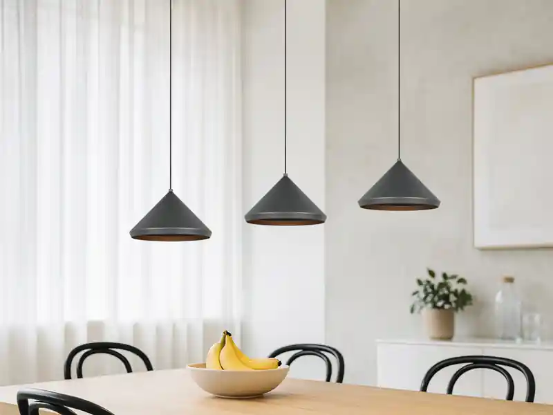 Trio Leuchten LED Pendelleuchte LAGUNA 3-flammig, höhenverstellbar, Schwarz, Breite 70cm Letzte Chance