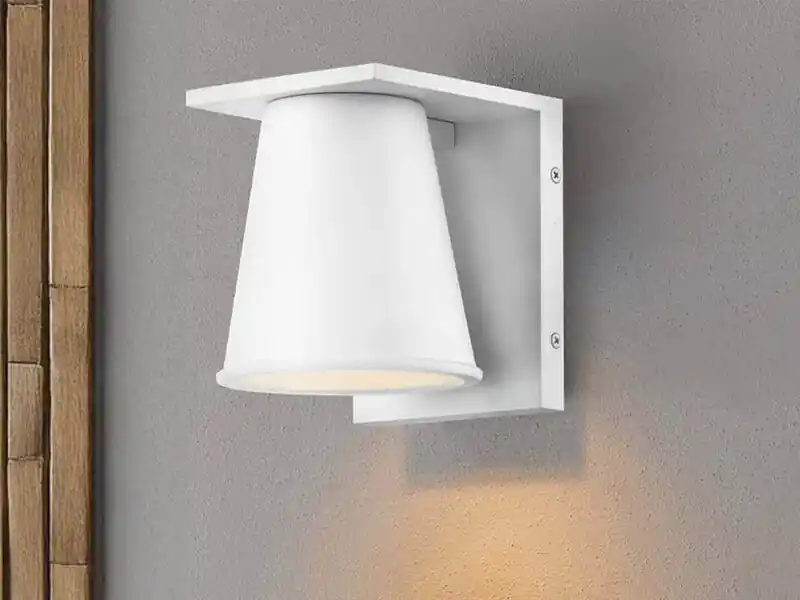HINKLEY Kleine LED Außenwandleuchte HANS Weiß, Salzluft resistent, Höhe 15,5cm Geprüft