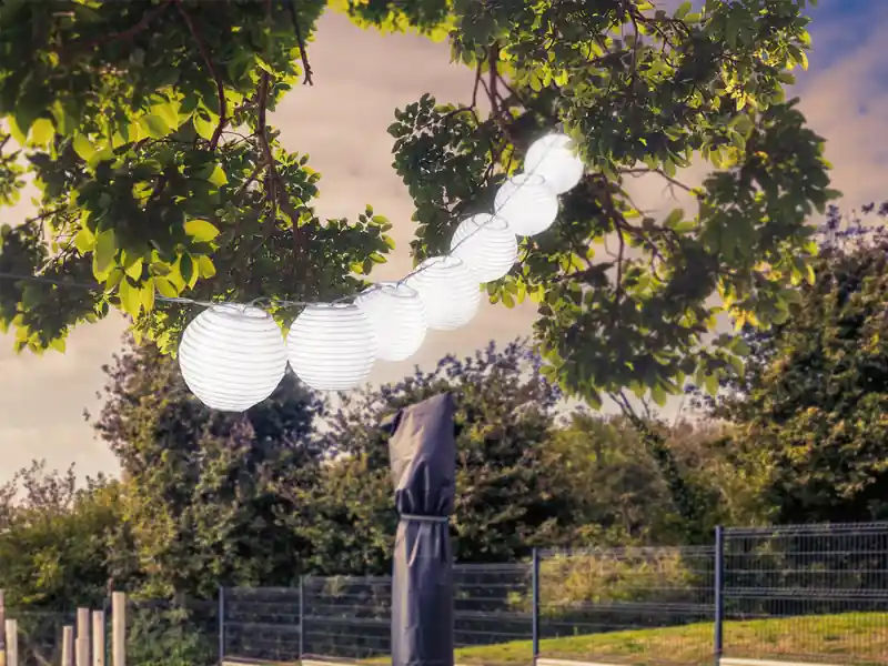 Globo Solarbetriebene LED Outdoor Lichterkette mit 10 weißen Lampions, Länge 3 Meter Neu